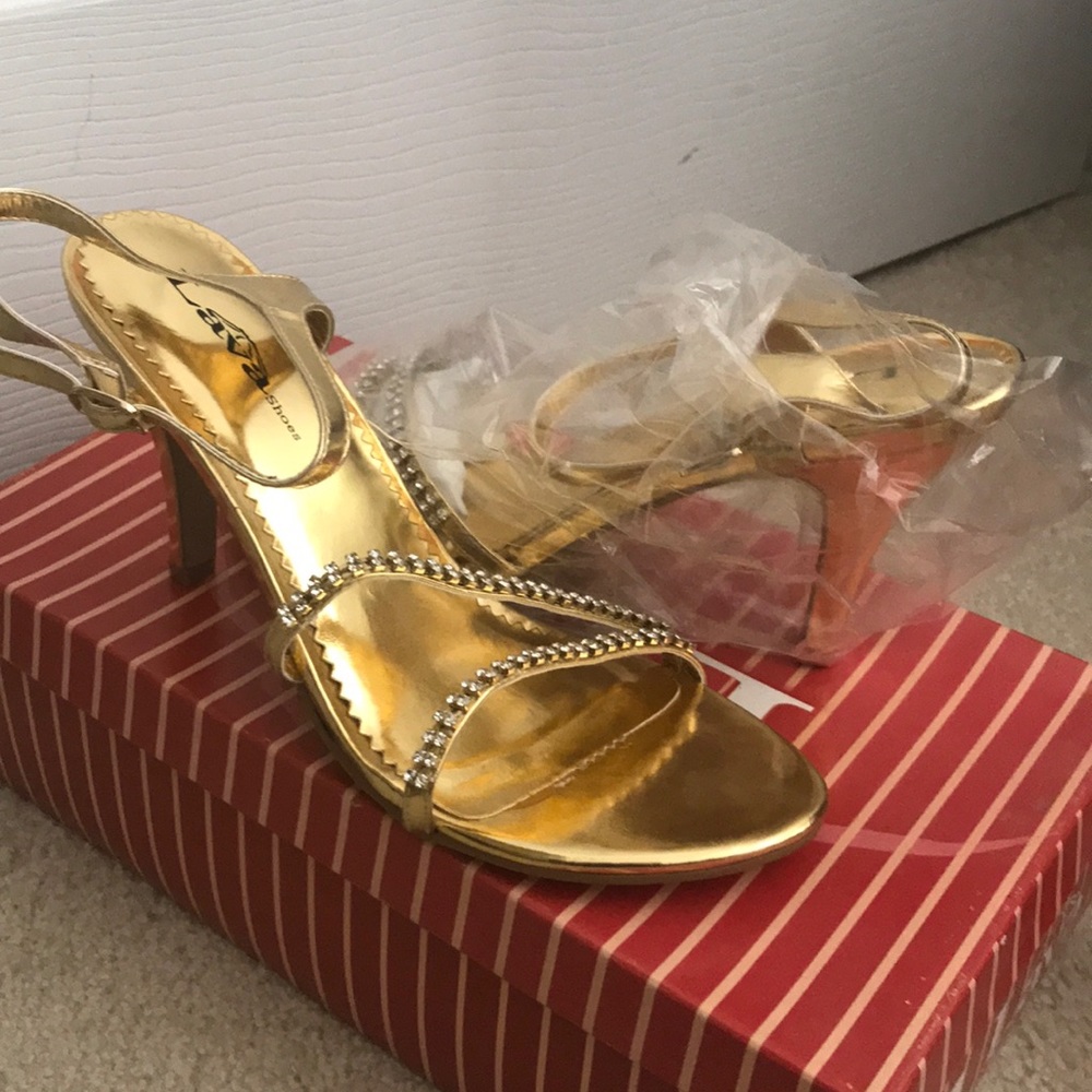 Gold Evening shoes size 8/1/2